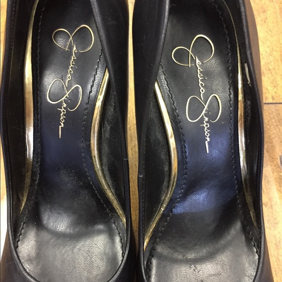 Jessica Simpson - Picture 2 of 4